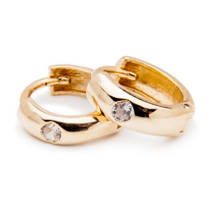 Złote kolczyki koła z białą cyrkonią dla małej damy