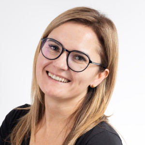 Złote kolczyki 585 zdobione kulki 8 mm