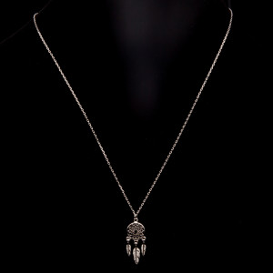 Srebrny naszyjnik łapacz snów