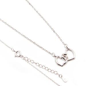 Srebrny naszyjnik zakochane serca