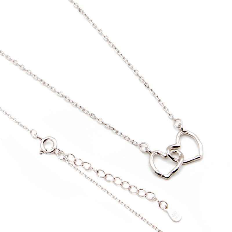 Srebrny naszyjnik zakochane serca