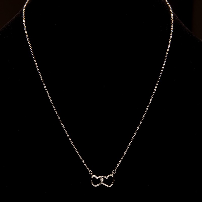 Srebrny naszyjnik zakochane serca
