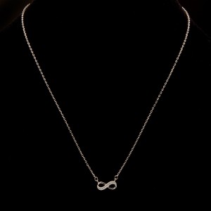 Srebrny naszyjnik nieskończoność z cyrkoniami