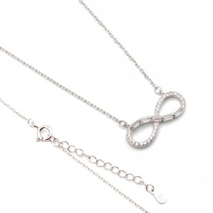 Srebrny naszyjnik nieskończoność z cyrkoniami