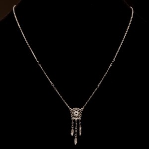 Srebrny naszyjnik łapacz snów listki onyks