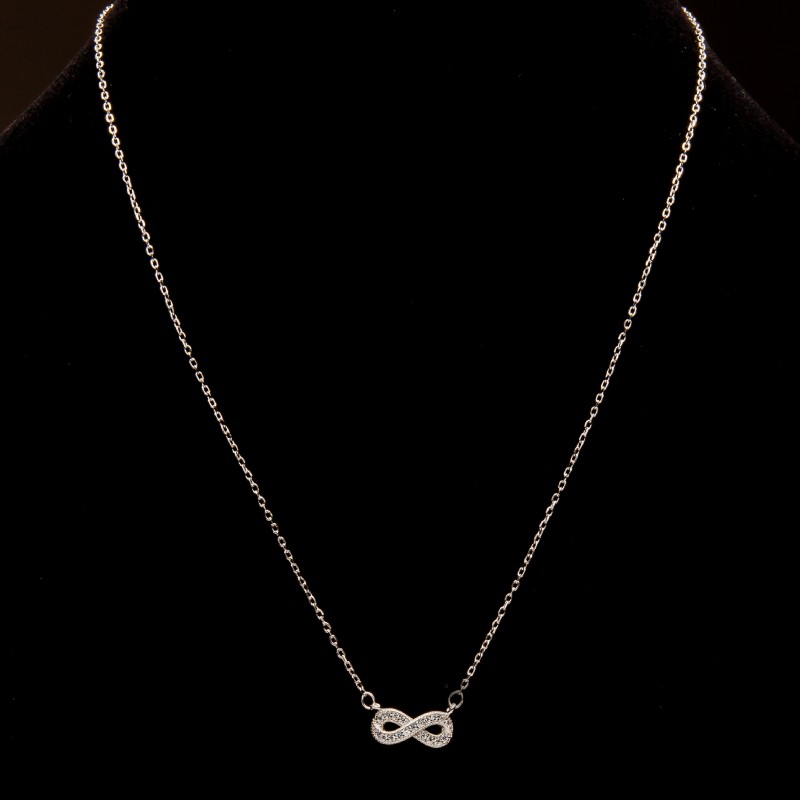 Srebrny naszyjnik błyszcząca nieskończoność