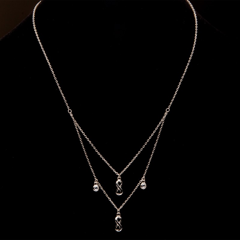 Srebrny naszyjnik nieskończoność cyrkonie
