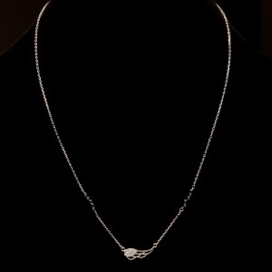 Srebrny naszyjnik skrzydlata zawieszka