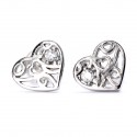 Srebrne kolczyki otulone serca