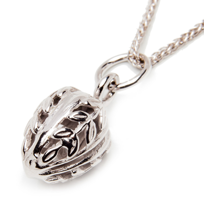 Srebrna zawieszka szyszka