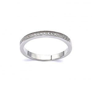 Srebrny pierścionek błyszcząca elegancja