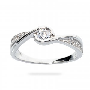 Srebrny  pierścionek 925 otulona cyrkonia