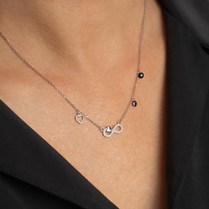 Srebrny naszyjnik 925 celebrytka skrzydlate serce onyks