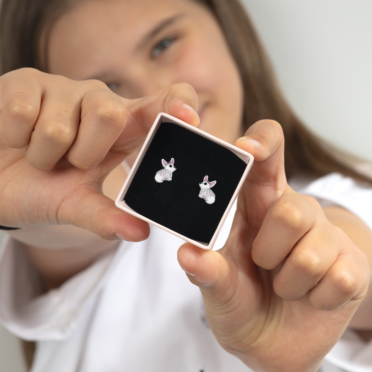 srebrne-kolczyki-pudełko