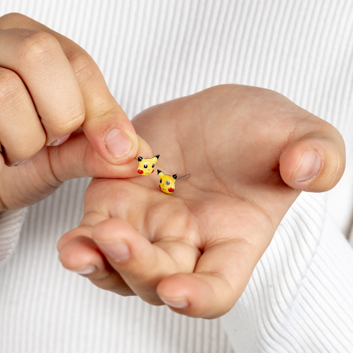 srebrne-kolczyki-pikachu