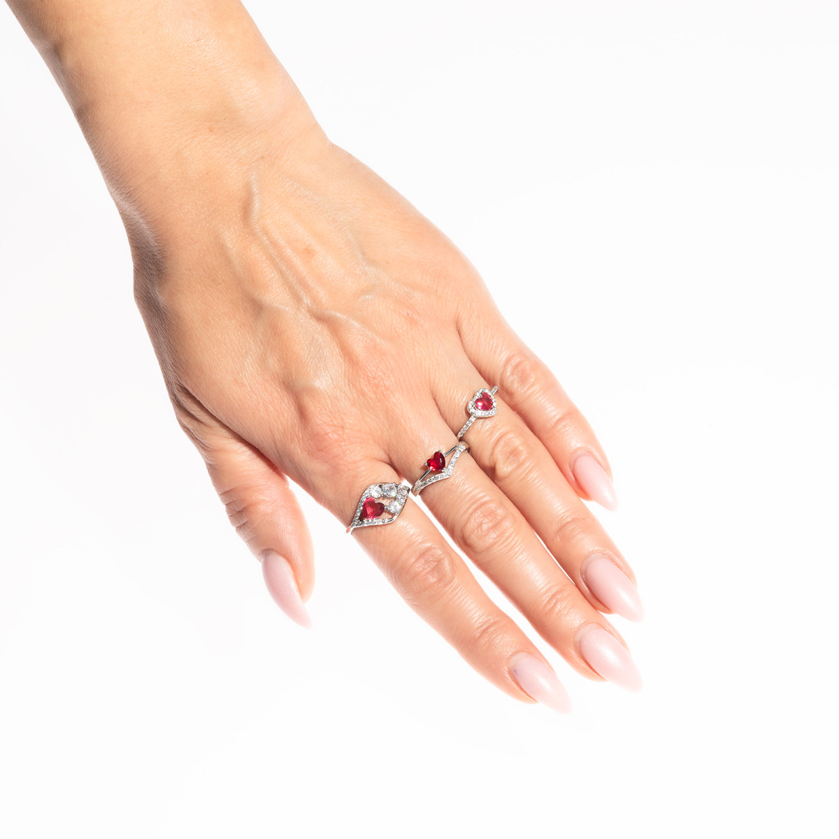 srebrny-pierścionek-czerwone-serce