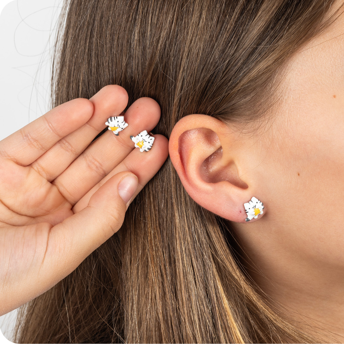 srebrne-kolczyki-pusheen-gwiazdka-ucho